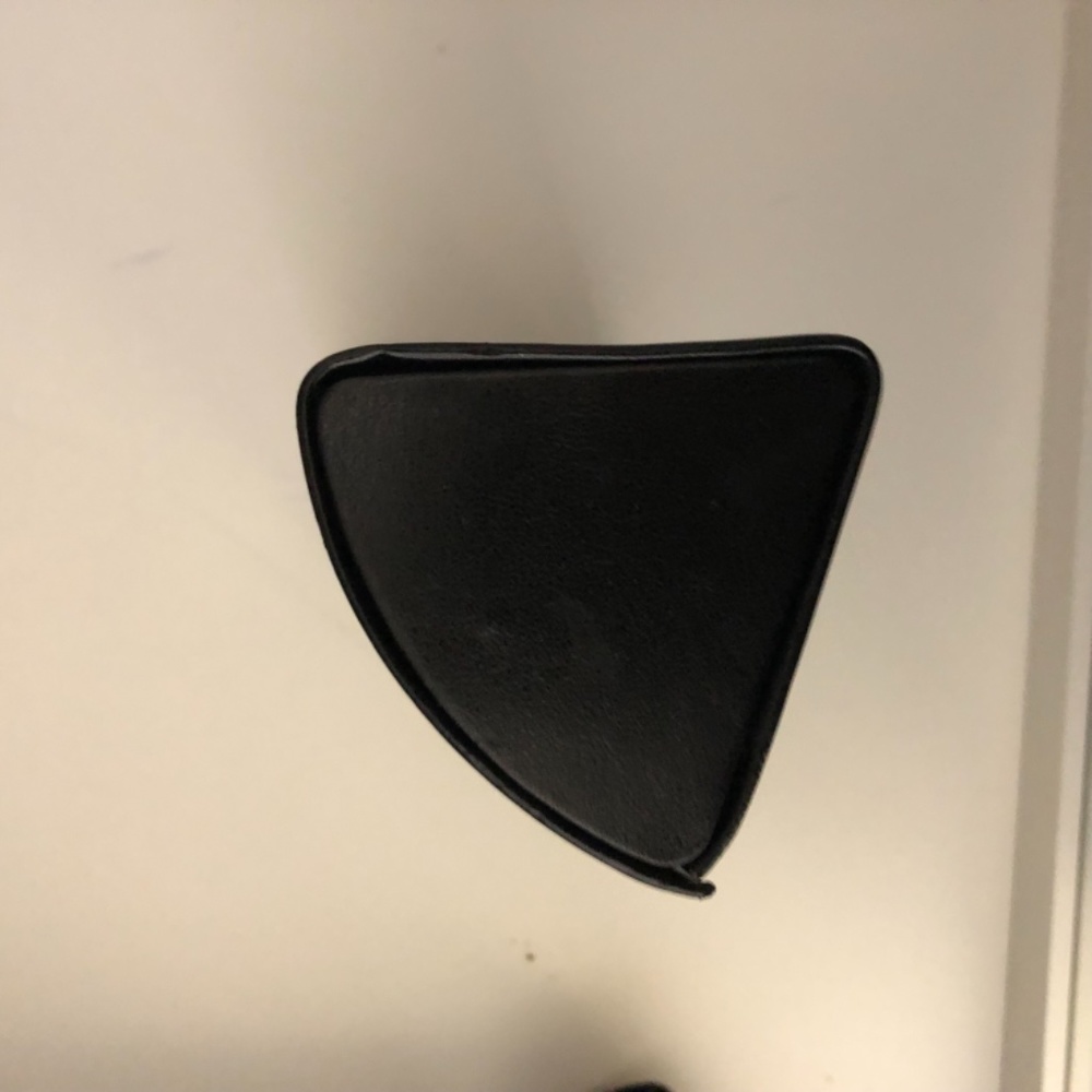 Fendi sunglasses case - Picture 2 of 2